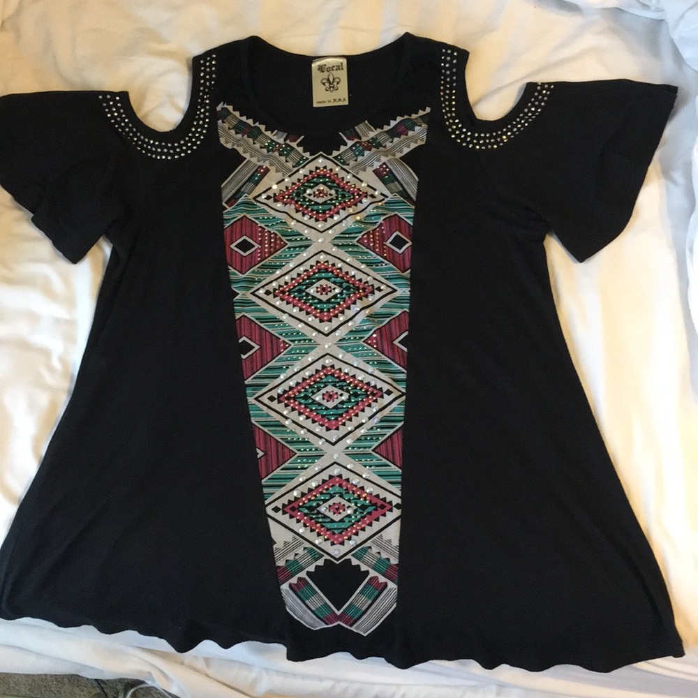 Cut out shoulder Aztec crystal top